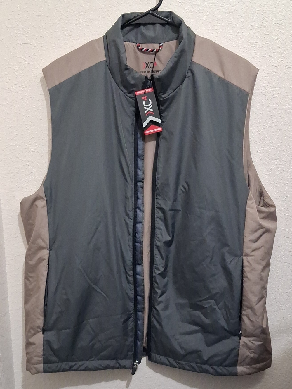 NWT Johnson & Murphy XC4 Men's Two-Tone Performance Golf Vest Gray-Taupe XL
